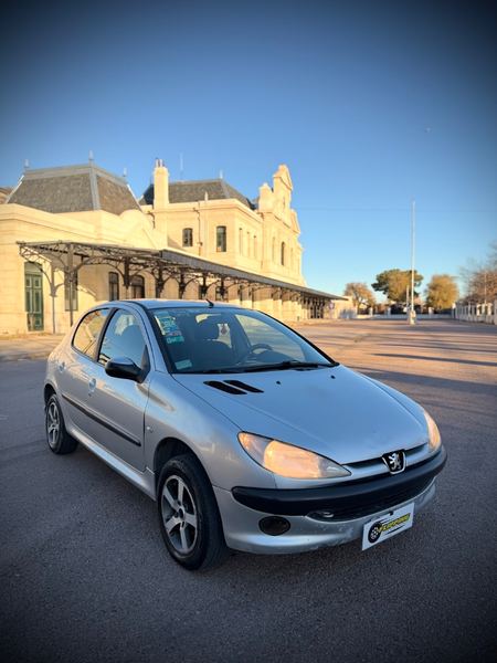 Peugeot 207 COMPACT